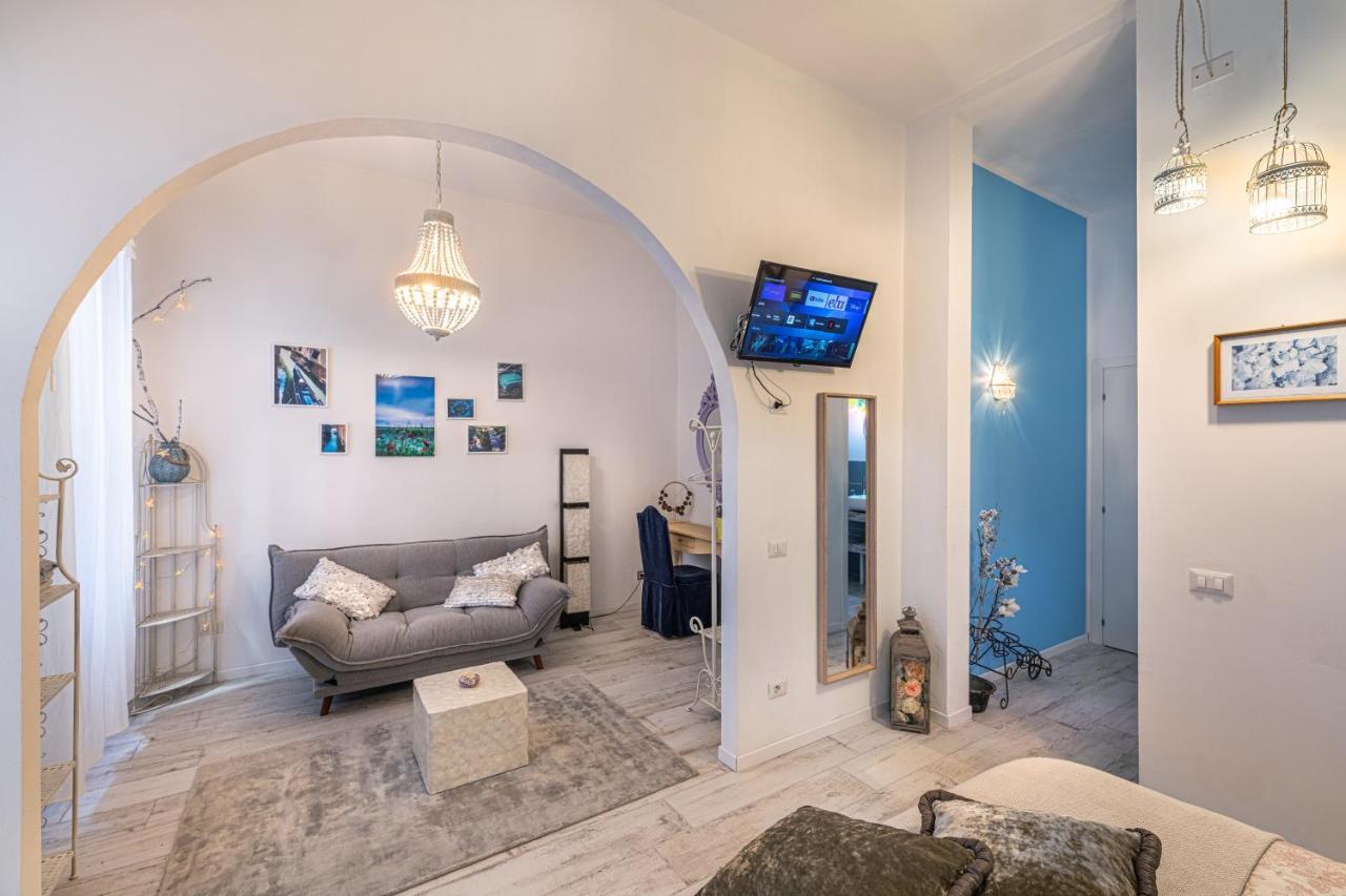 White & Gold Suite Верона Экстерьер фото